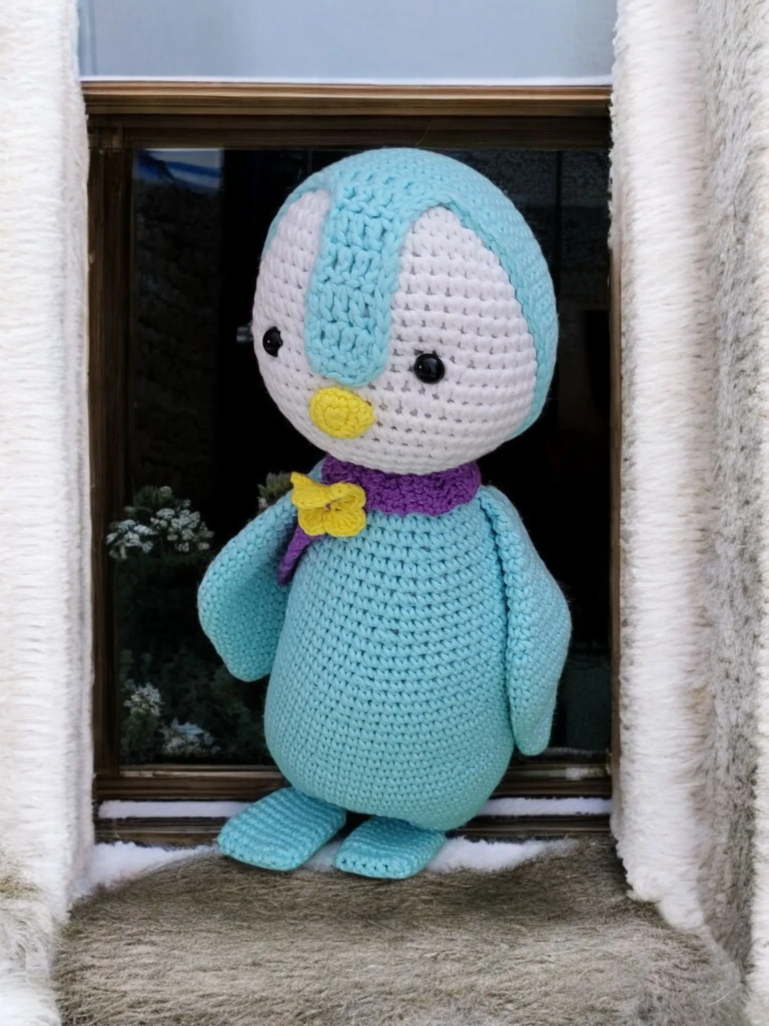 El Örgüsü Sevimli Penguen – Fiyonklu, Yumuşacık Amigurumi Oyuncak