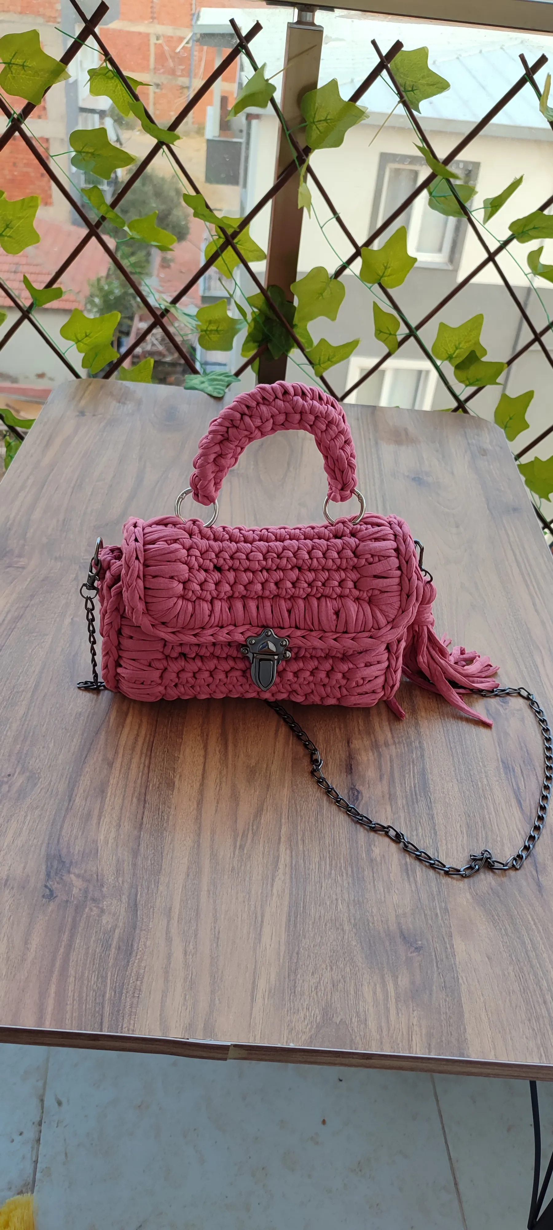 PEMBE KAPAKLI ÇANTA