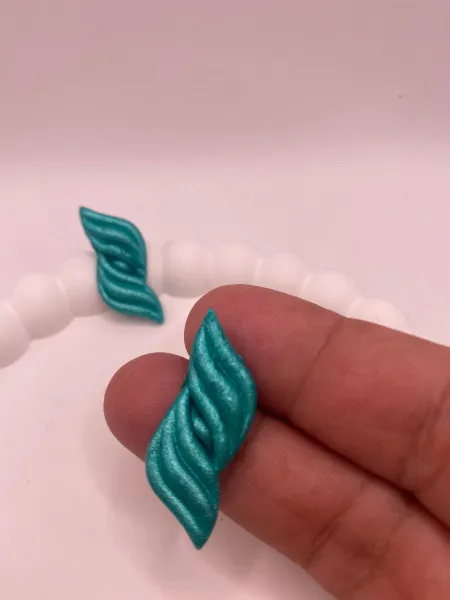 El Yapımı Küpe - Polimer Kil Tasarım, Modern ve Şık Küpe