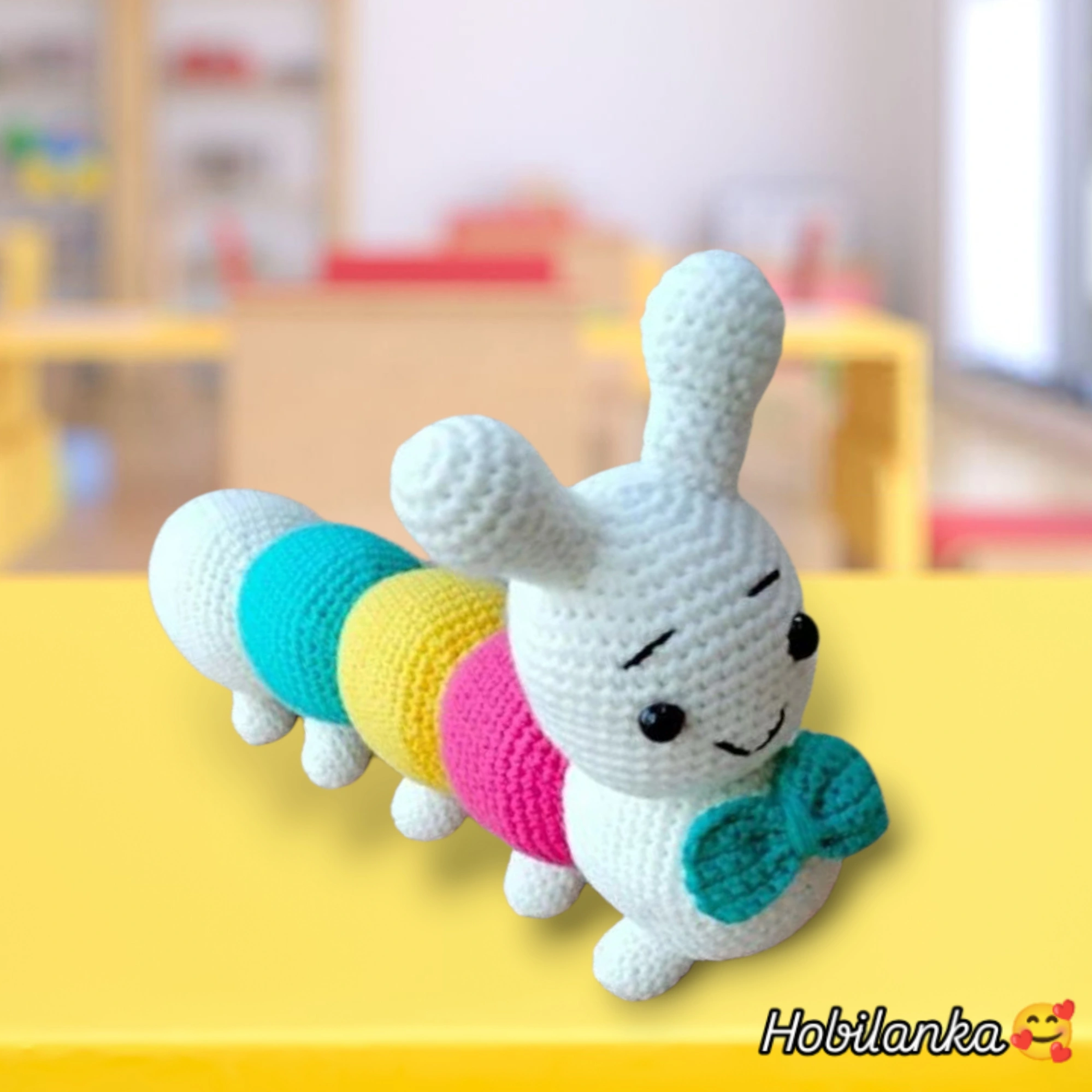 El Örmesi Renkli Tırtıl Oyuncak - Amigurumi Bebek ve Çocuk Hediyesi