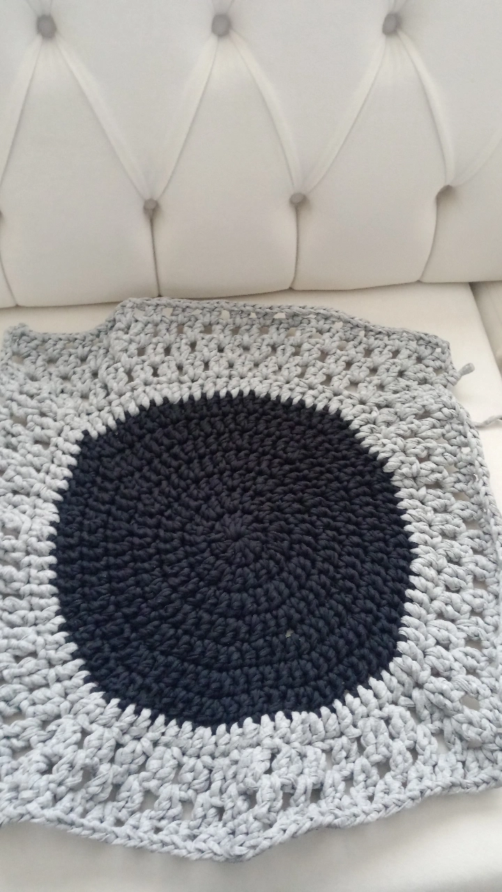 Gray and Navy Blue Knitted Bath Mat from Combed Yarn