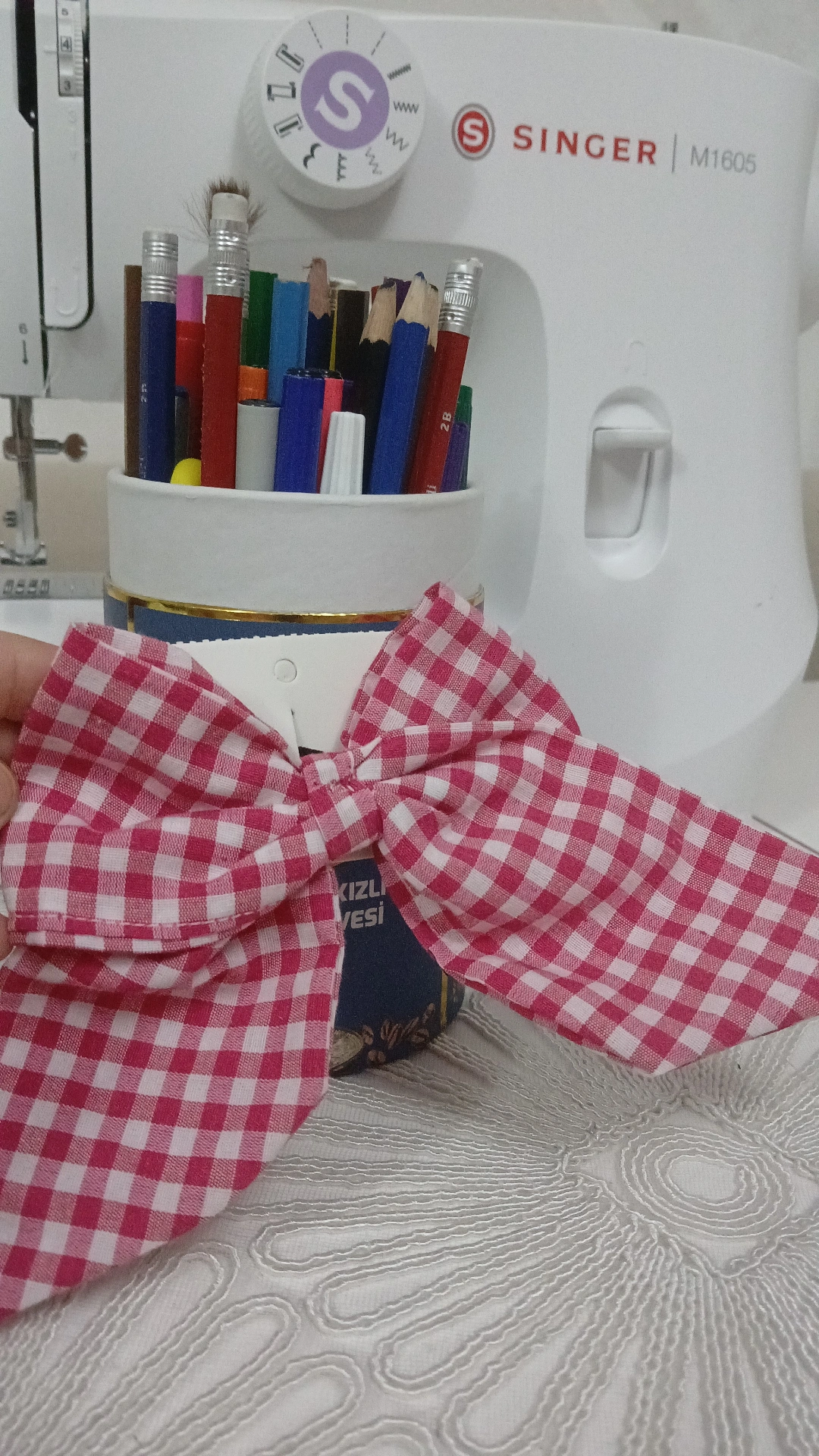 🩷 Pembe Beyaz Pötikare Desenli Büyük Fiyonk Saç Tokası | El Yapımı Butik Toka