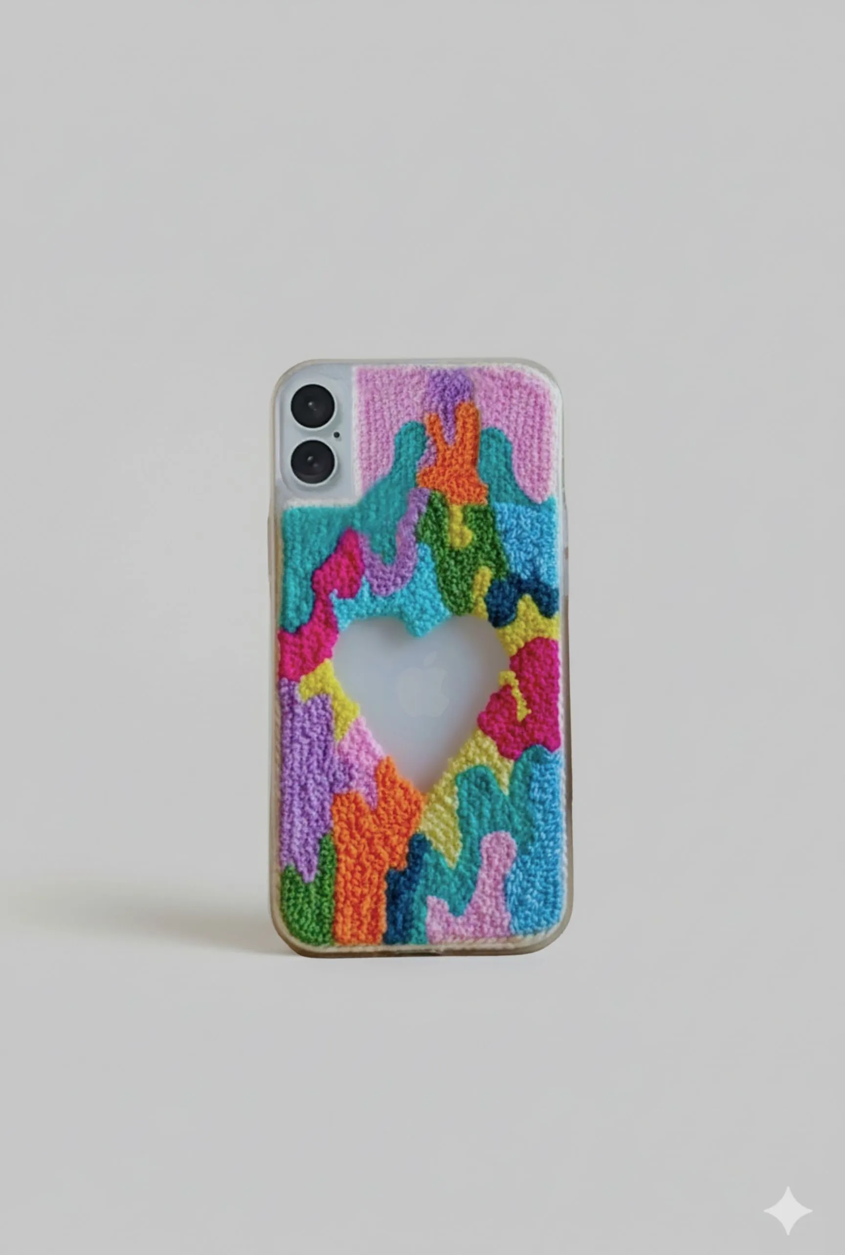 iPhone 16 Plus Uyumlu Kalp Desen Punch Telefon Kılıfı