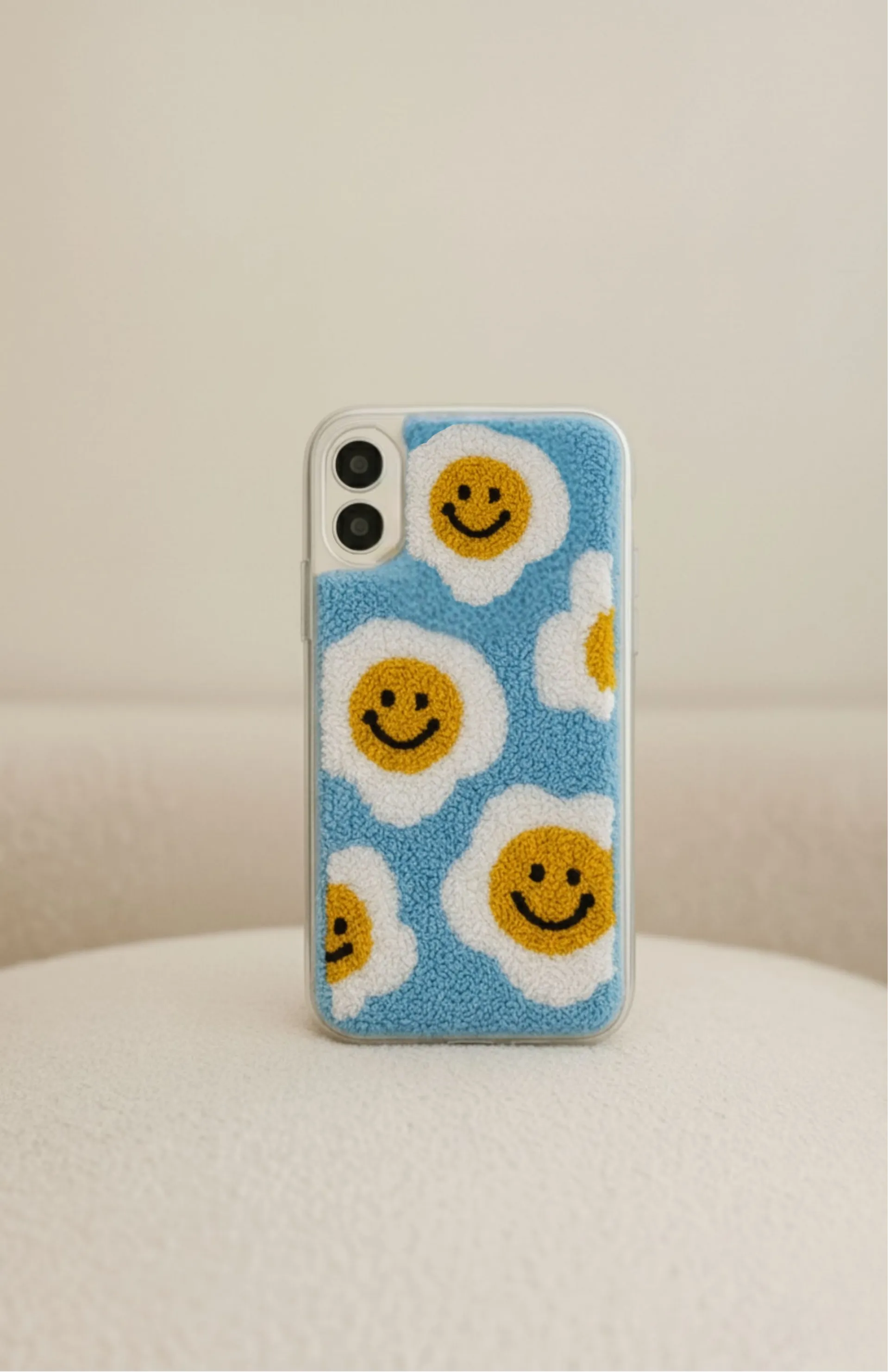 iPhone 16 Plus Uyumlu Gülücük Desen Punch Telefon Kılıfı