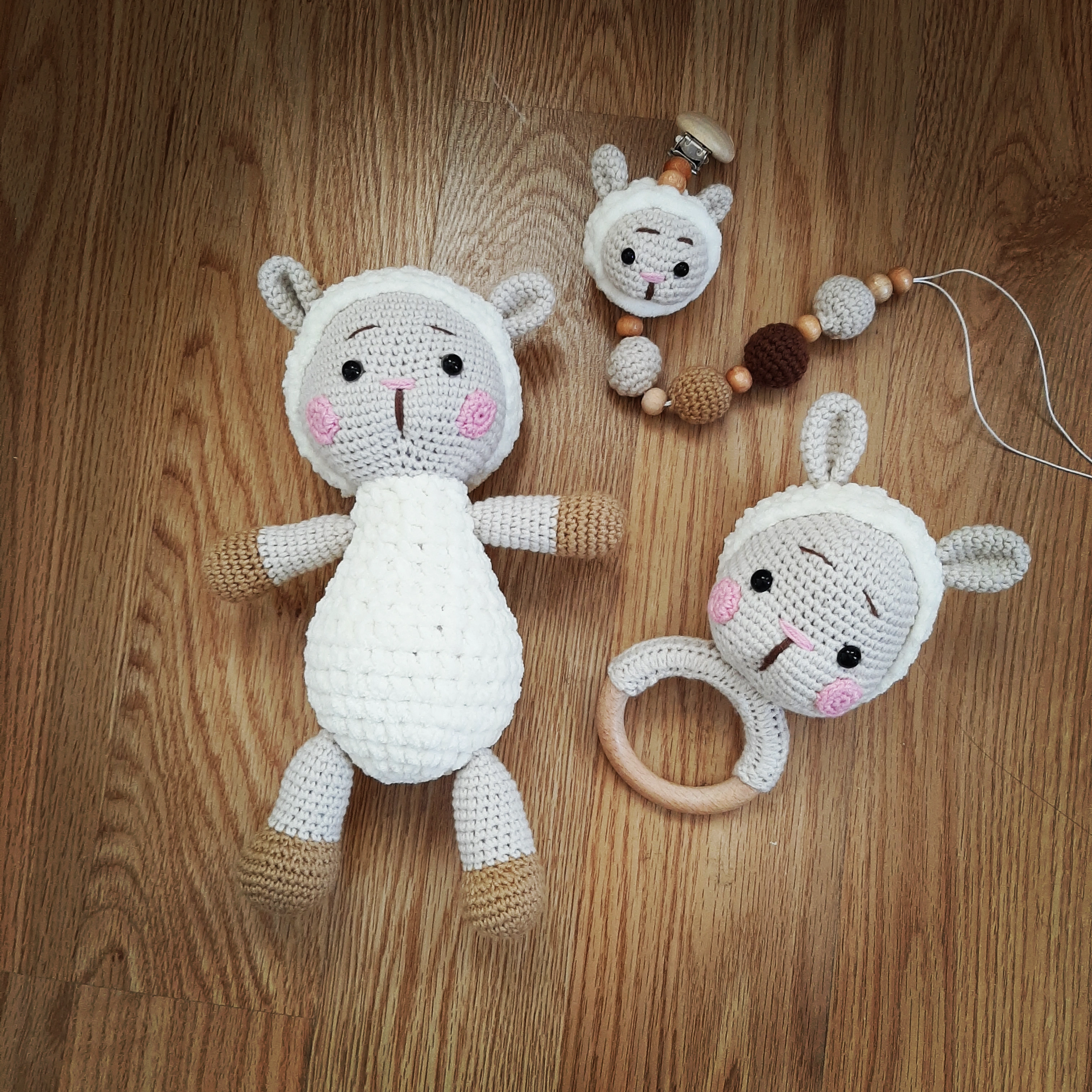 Örgü Oyuncak Bebek ve Çıngırak Kuzuluk Üçlü Set - El Emeği