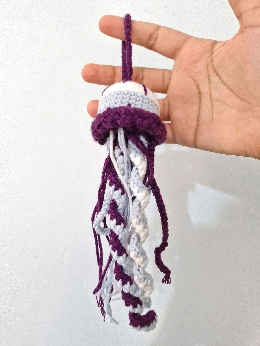 Örme Deniz Anası Anahtarlık - Mor, Beyaz ve Gri Renkli - El Emeği