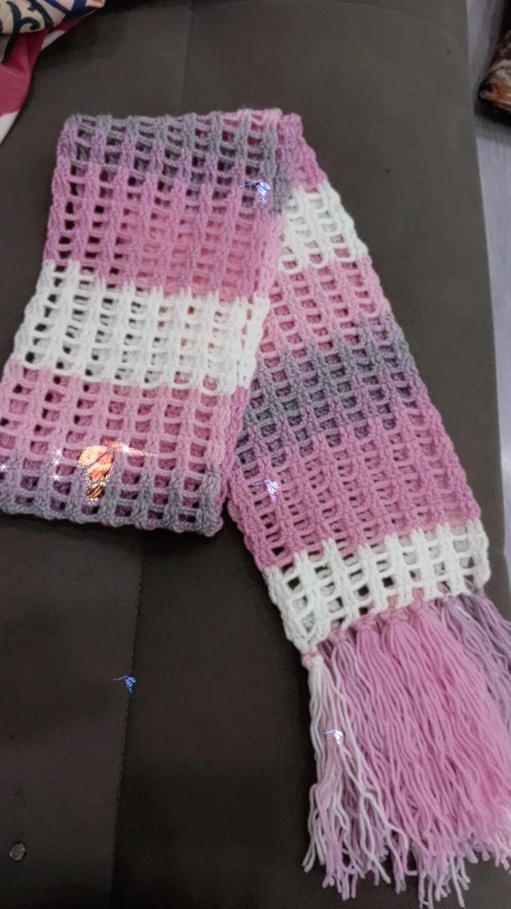 Pembe Beyaz Gri Örgü Atkı - El Emeği Şık ve Sıcak Tasarım