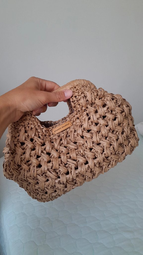 Mango Saplı Rafya Örgü Çanta - Klips Detaylı, Ortalama 25x15cm