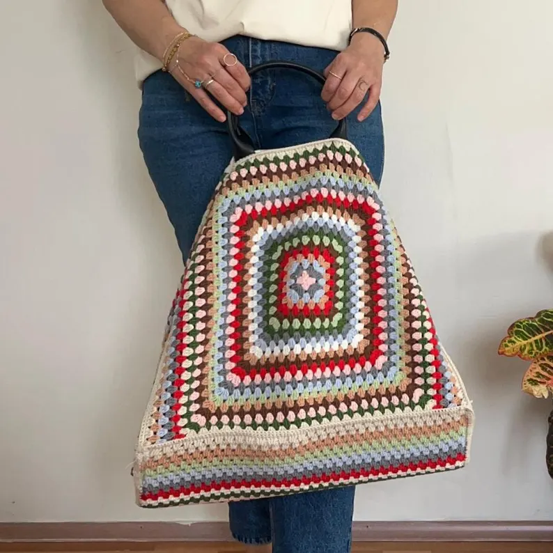Çok Renkli Kare Motifli Örgü Bayan Omuz ve El Çantası