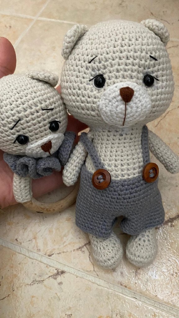 Örgü Oyuncak Ayıcık 2'li Set - Gri Tulumlu ve Çıngıraklı - El Emeği