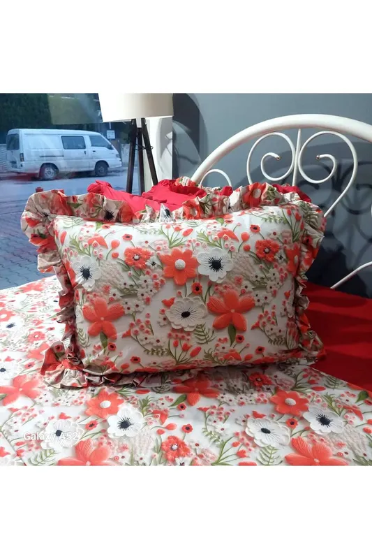 DOUBLE DIGITAL PRINTED RED FLORAL PATTERNED DUVET COVER