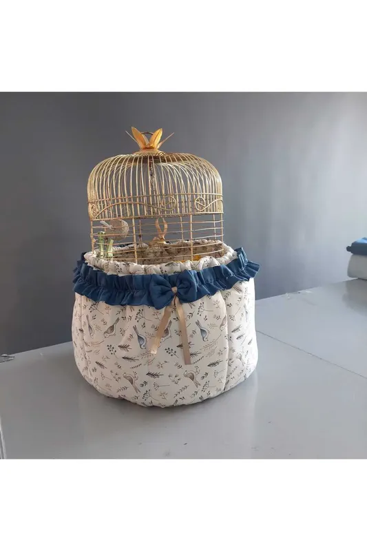 Çift Katlı Kumaştan Yapılmış Fiyonk ve Fırfır Detaylı Kafes Tülü