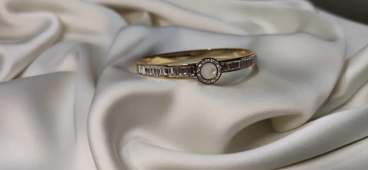 Small Stone Design Stainless Steel Women's Cuff