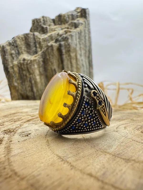 Eşsiz Hançer İşlemeli Zirkon Taşlı Kaya Damla Modeli Gümüş Yüzük