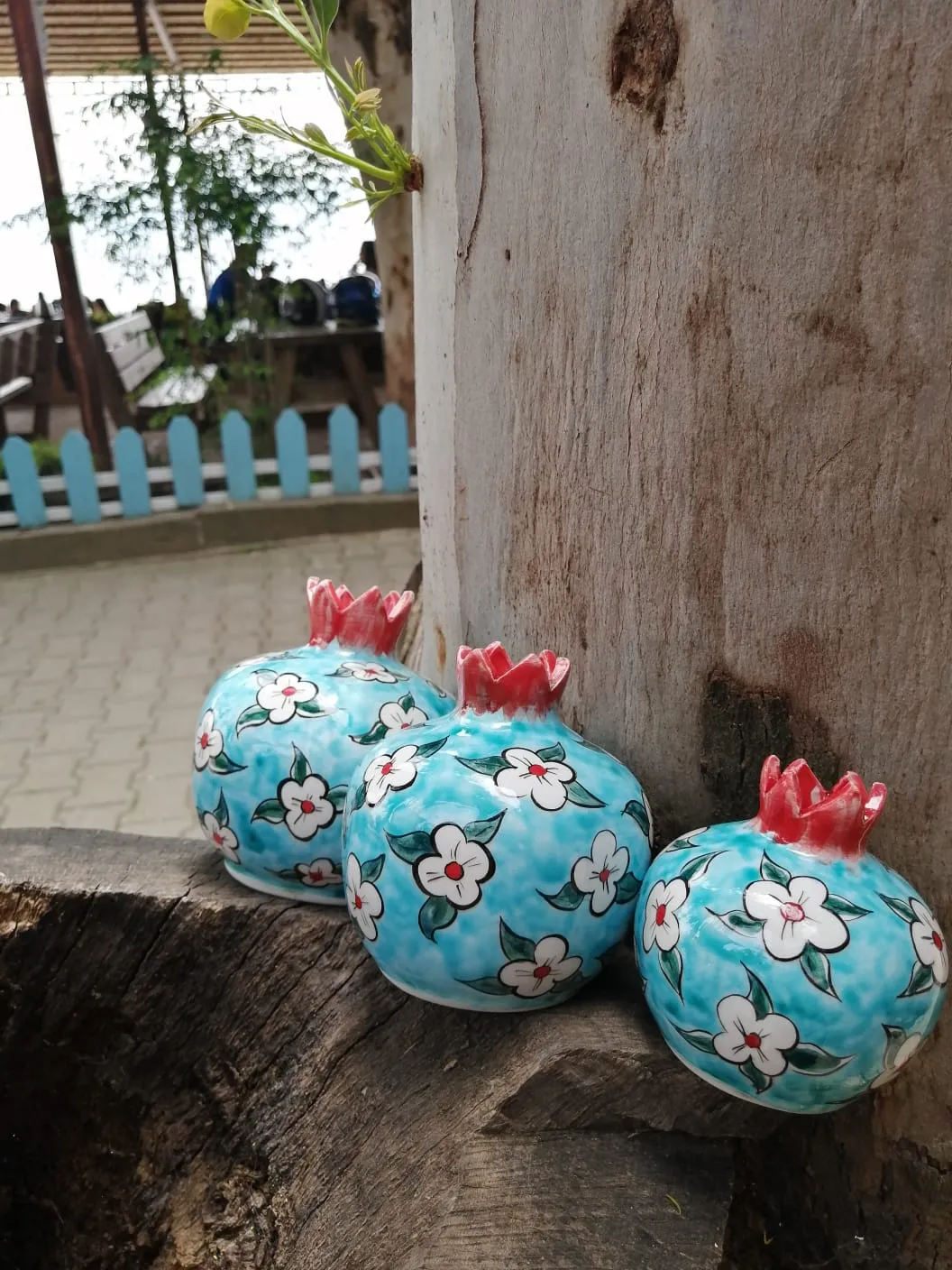 Turkuaz Zeminli Çiçek Desenli 3’lü Seramik Nar Takımı