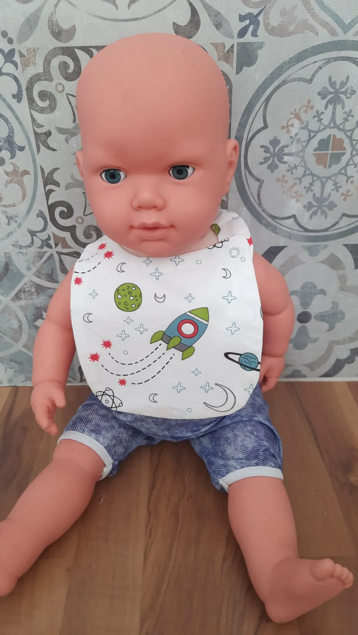 Uzay Desenli Çift Katlı Sıvı Geçirmez Bebek Önlüğü