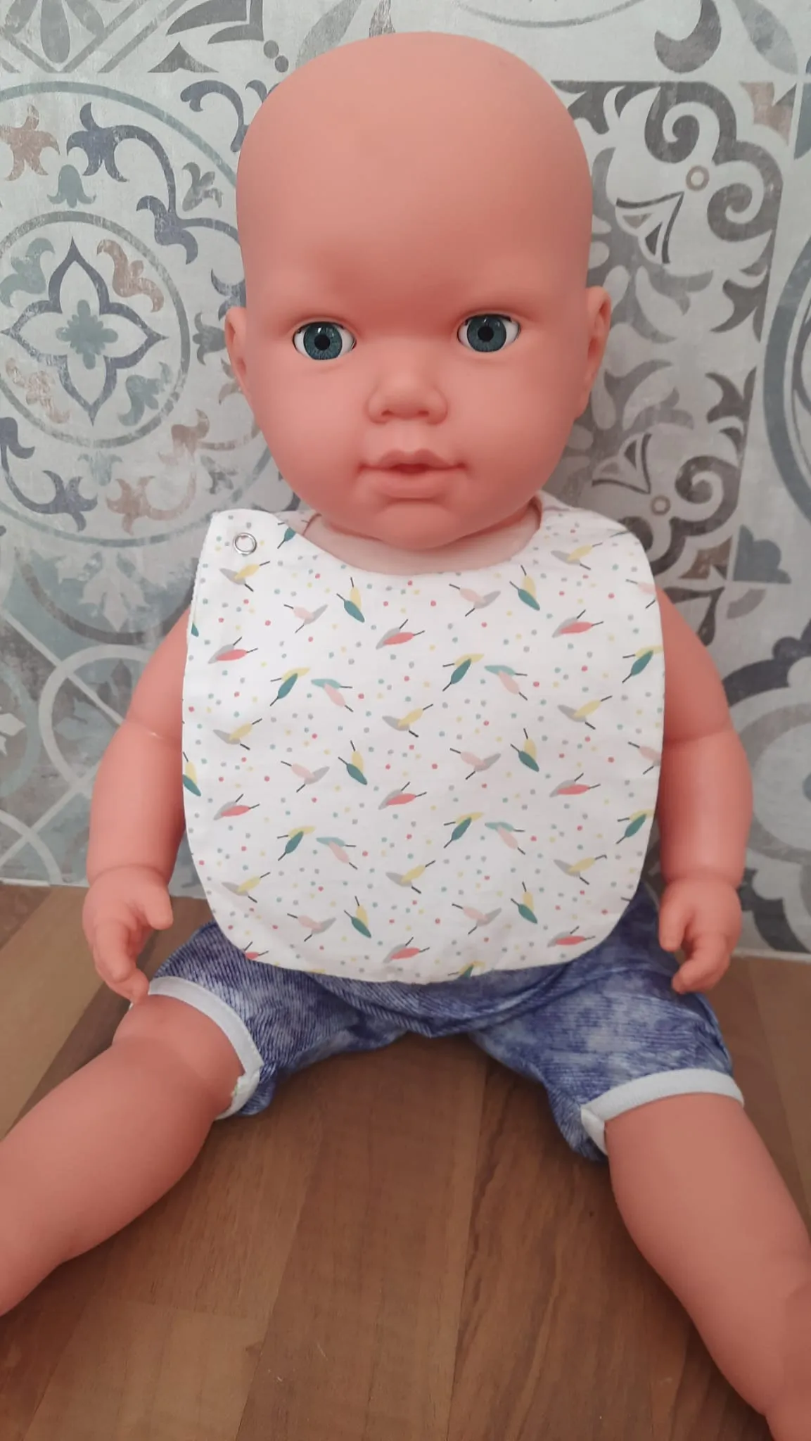 Çift Katlı Sıvı Geçirmez Bebek Önlüğü – Desenli