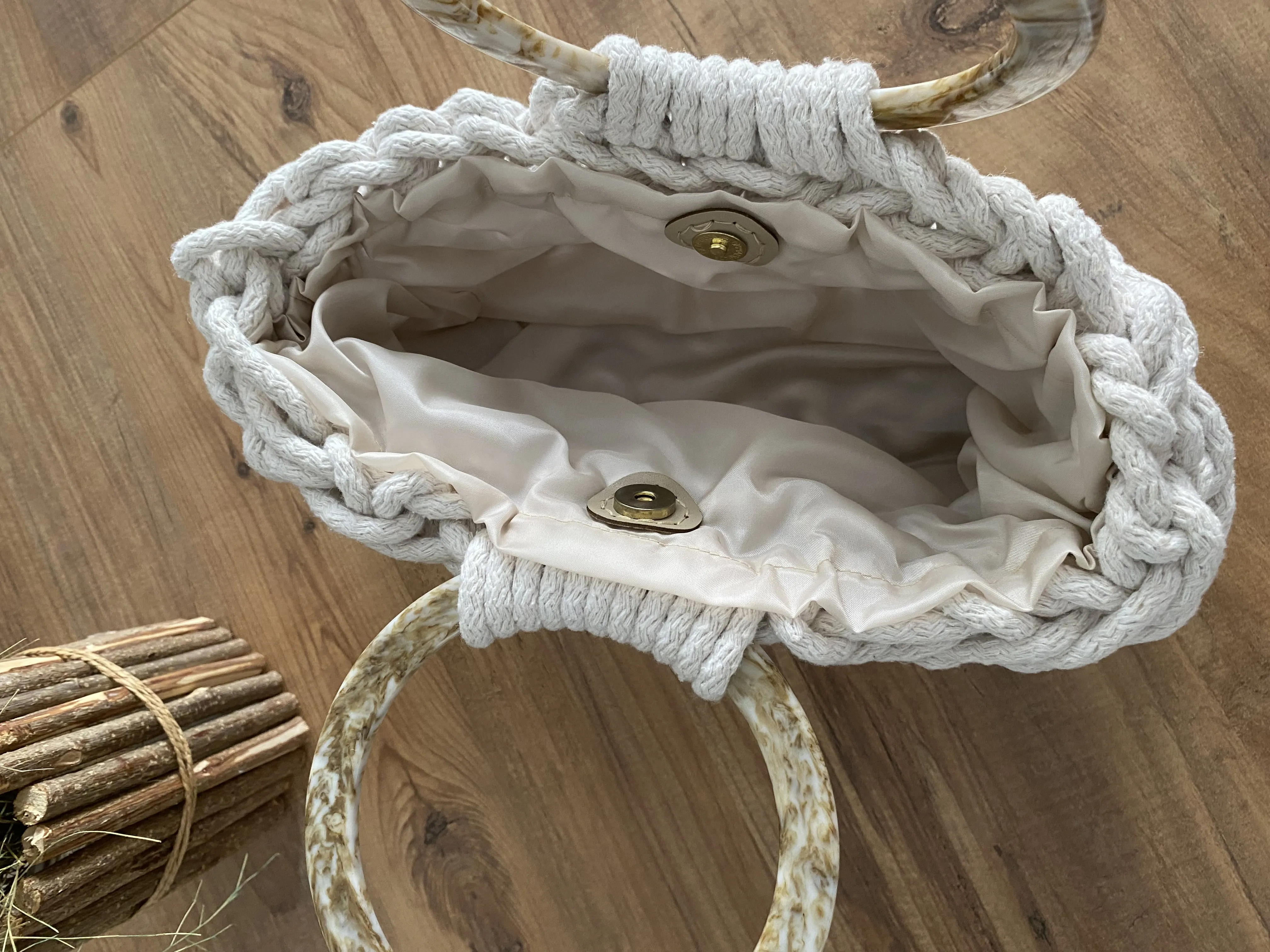 Handmade Straw Summer Bag, Beige Color, Round Metallic Handle Summer Handbag