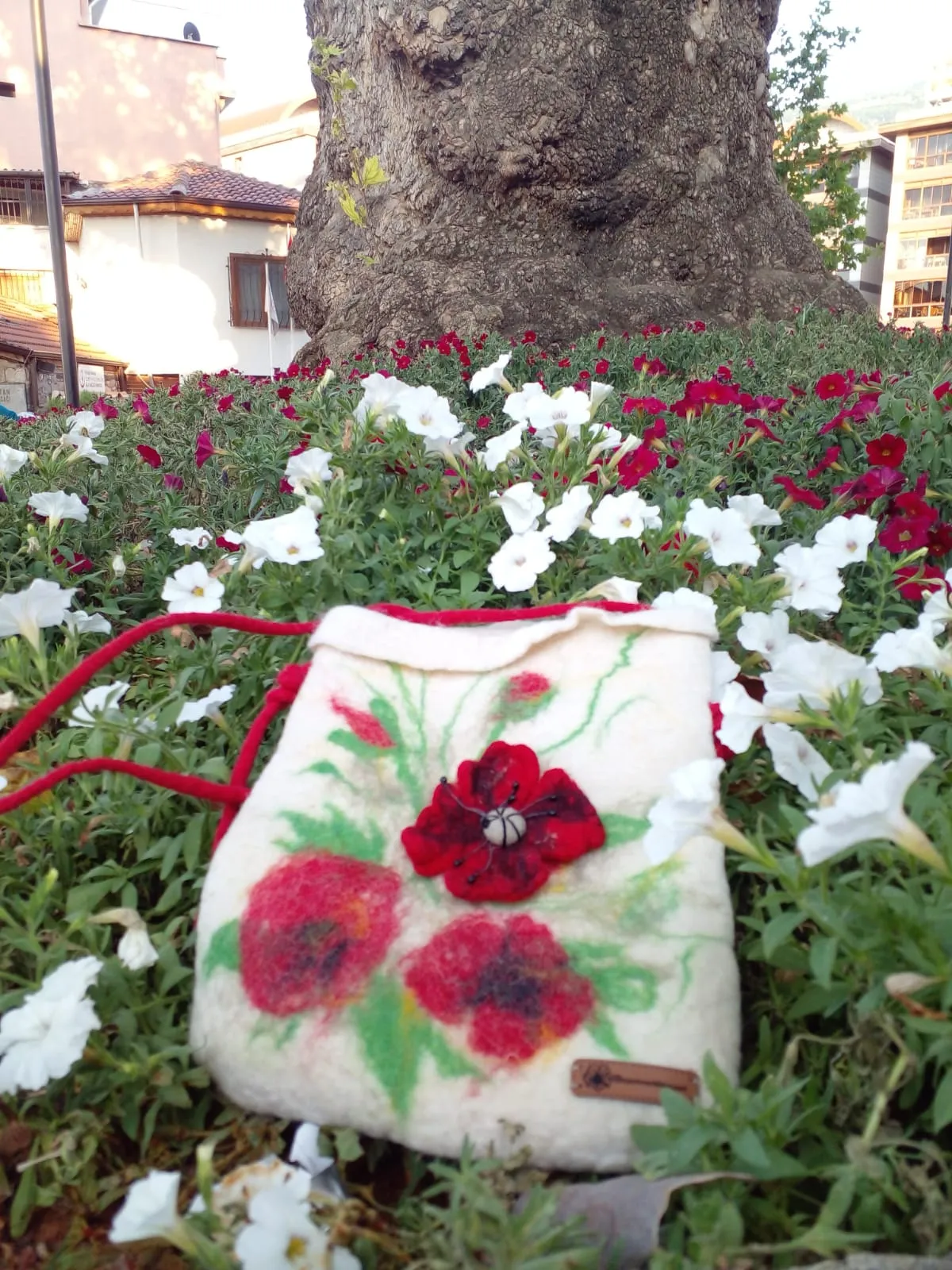 Traditional Felt Lined Poppy Patterned Handmade Bag