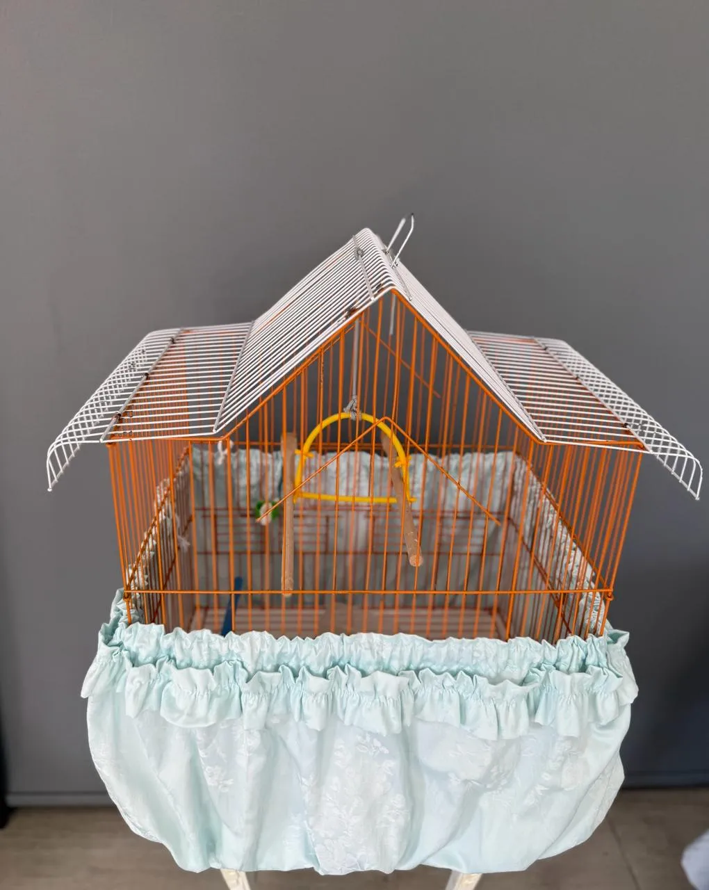 Aesthetic and Practical: Elastic Ruffled Cage Cover (120–180 cm)