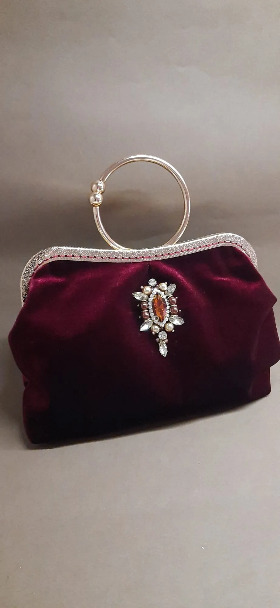 Burgundy Nobility: Velvet Handbag with Stone Brooch
