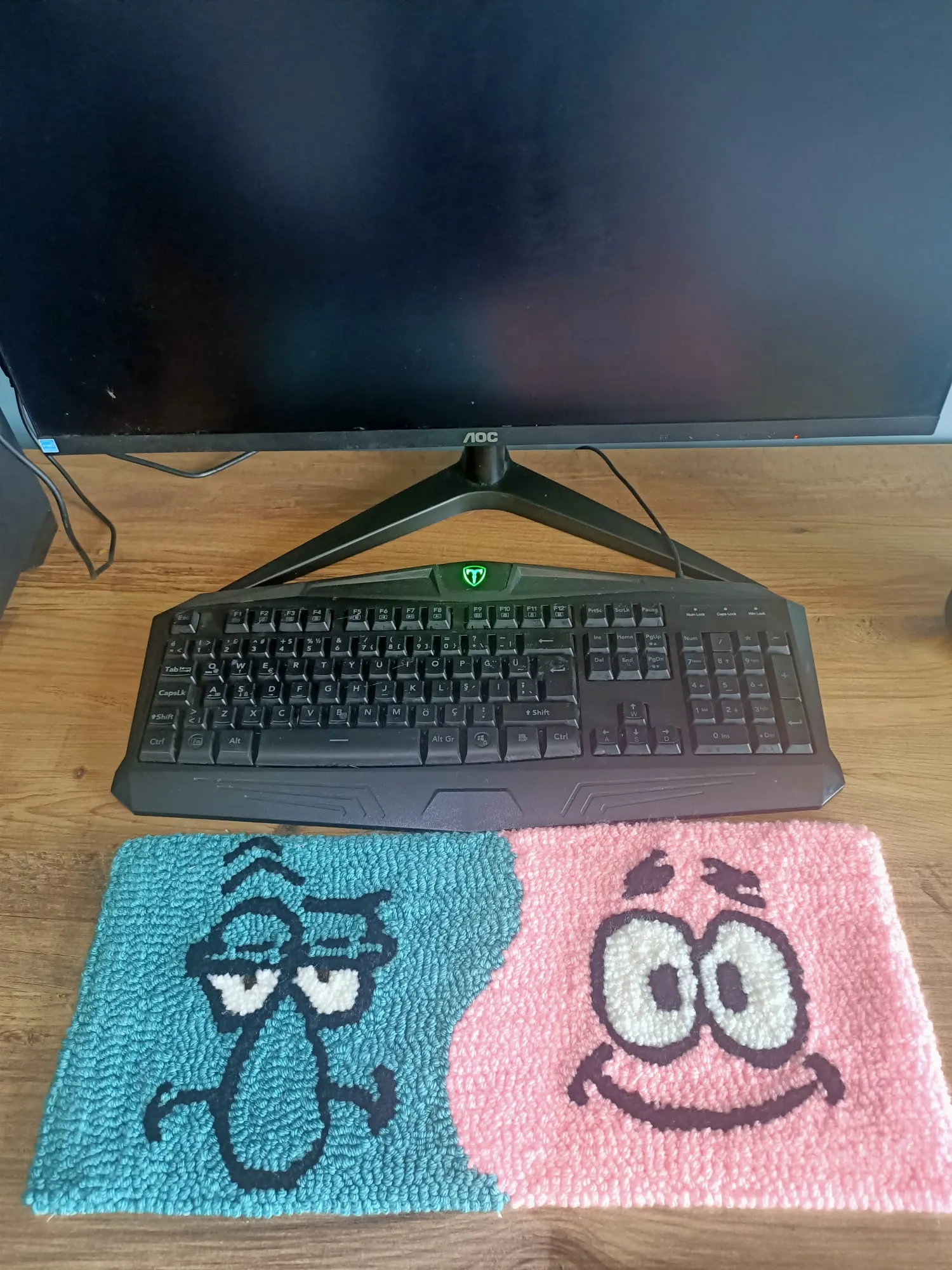 SpongeBob Themed Computer Keyboard Rug Tufting Woven