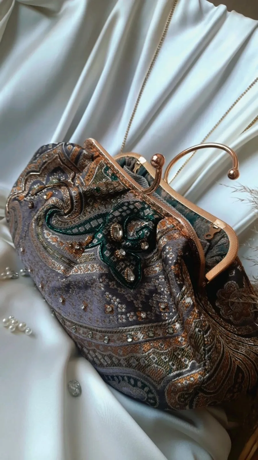 Women's Evening Bag – Handmade Pearl and Stone Detailed Design with a Vintage Touch