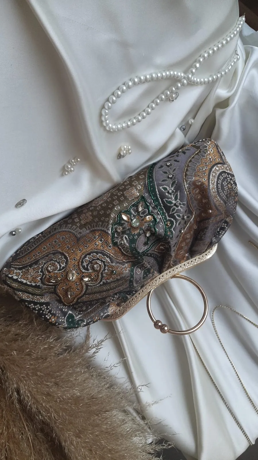 Women's Evening Bag – Handmade Pearl and Stone Detailed Design with a Vintage Touch