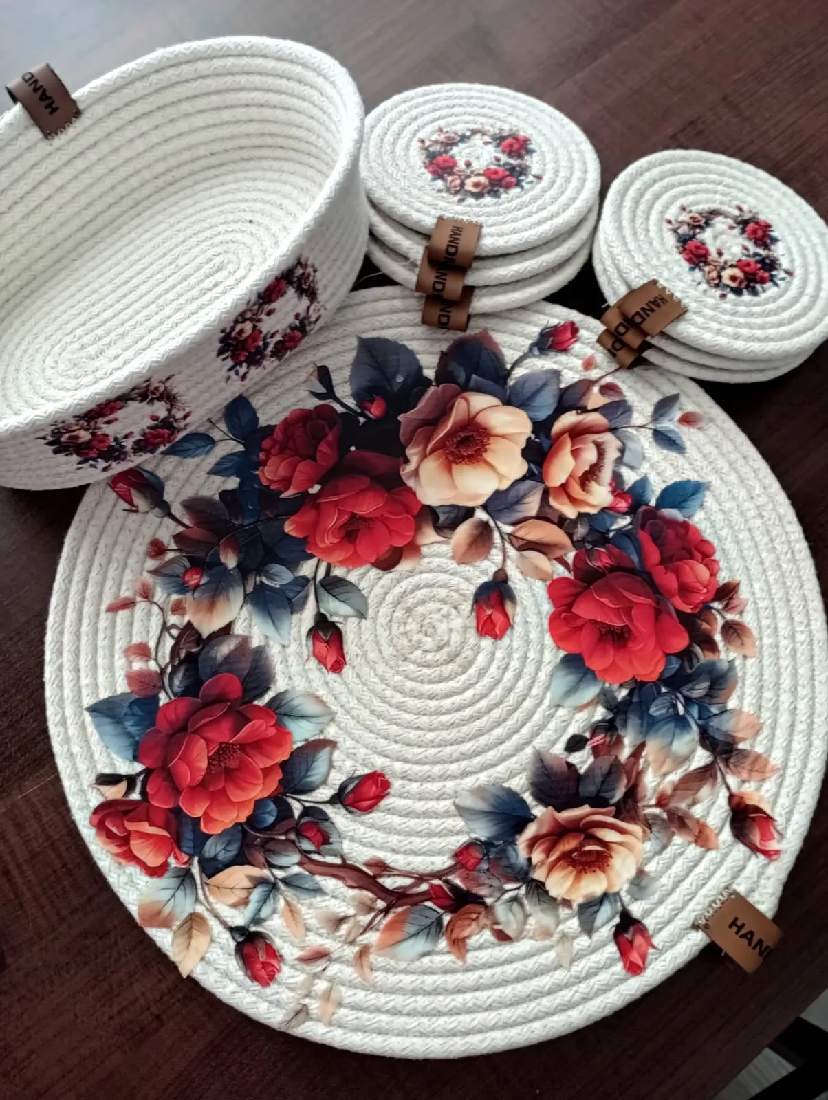 Handmade 6-Piece Charger Plate Set and Table Basket – Floral Pattern