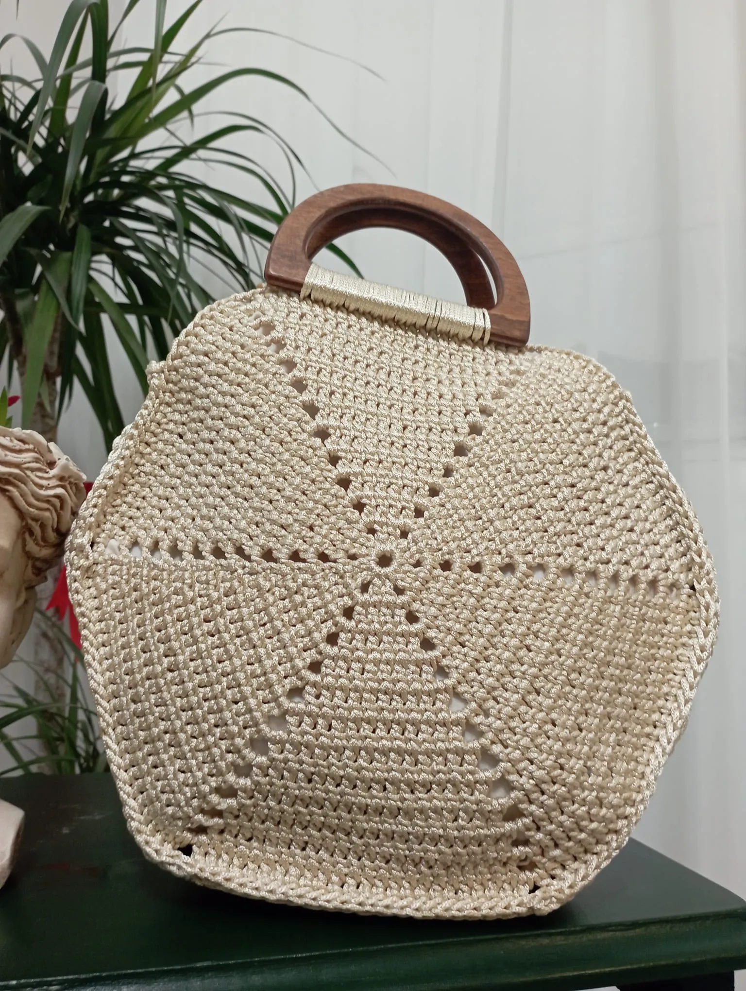 Handmade Cream Knitted Bag | Vintage Touch with Wooden Handle