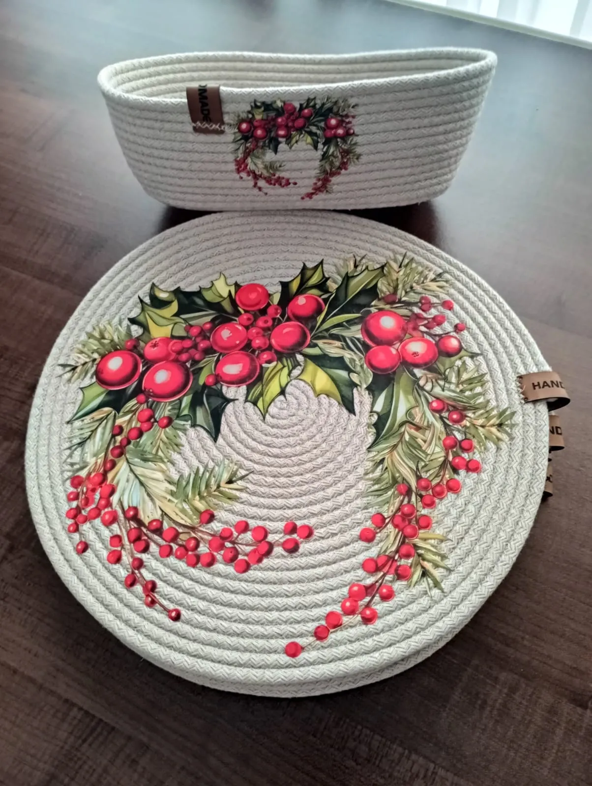 Red-Green Patterned Handmade 6-Piece Charger Plate Set