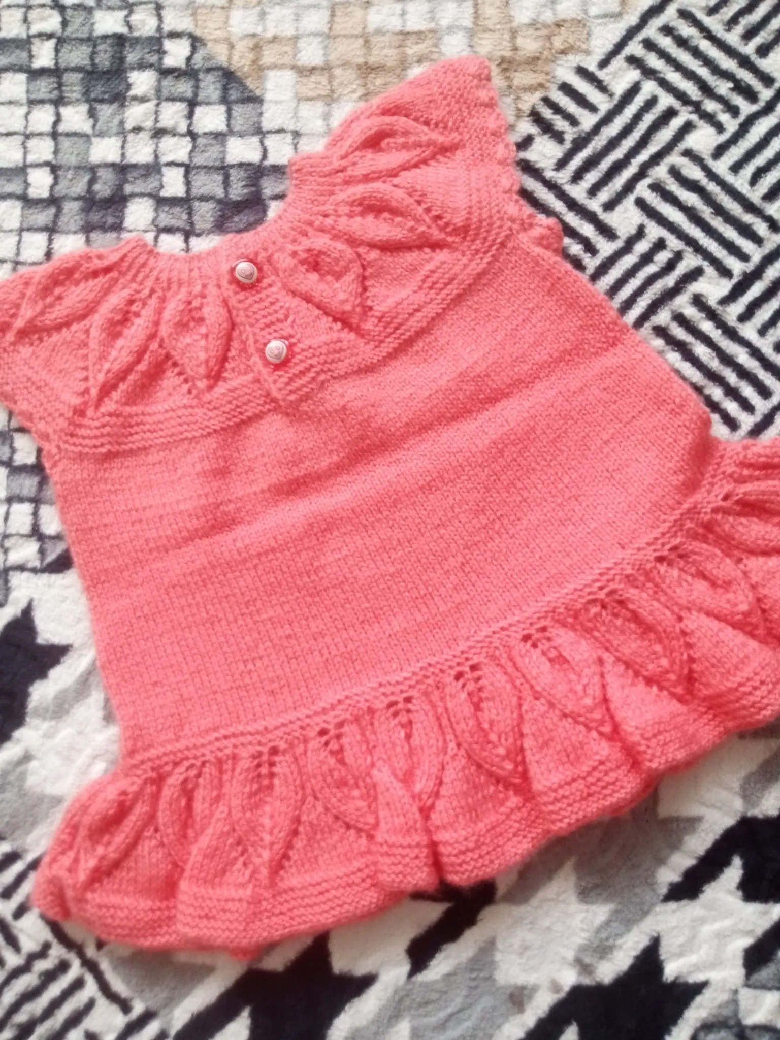  El Örgüsü Desenli Bebek Yeleği - Kız Bebek İçin Özel Tasarım, Pembe
