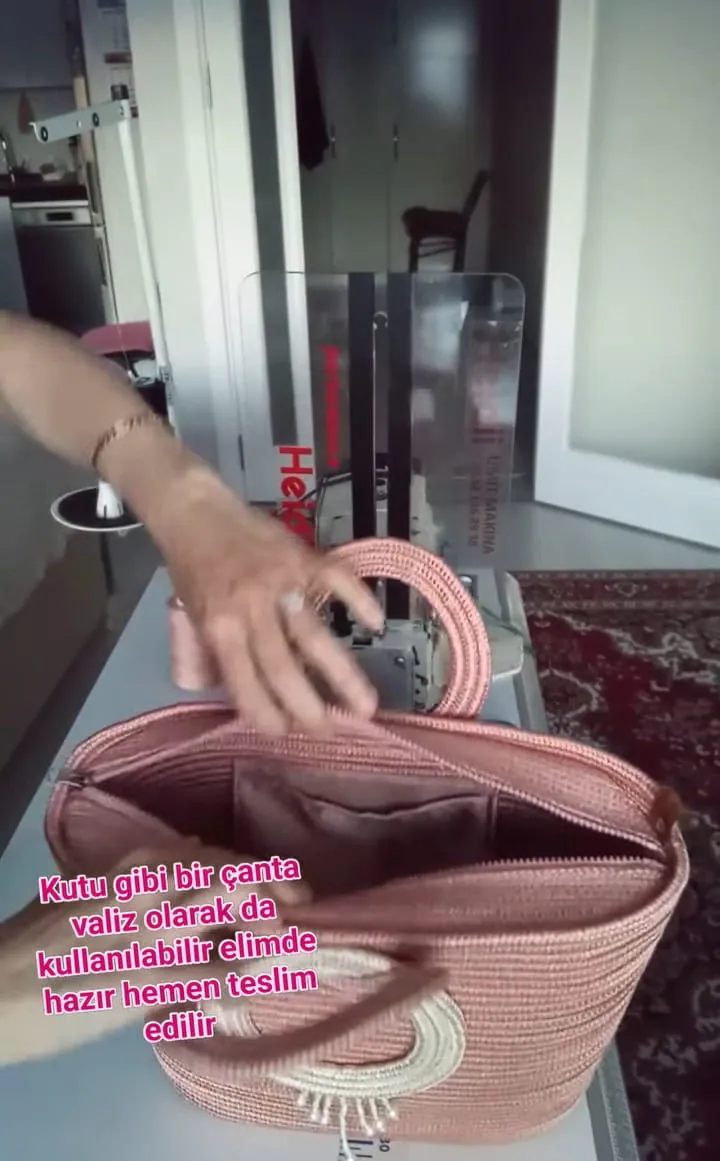 Powder Colored Box Shaped Hand and Shoulder Bag