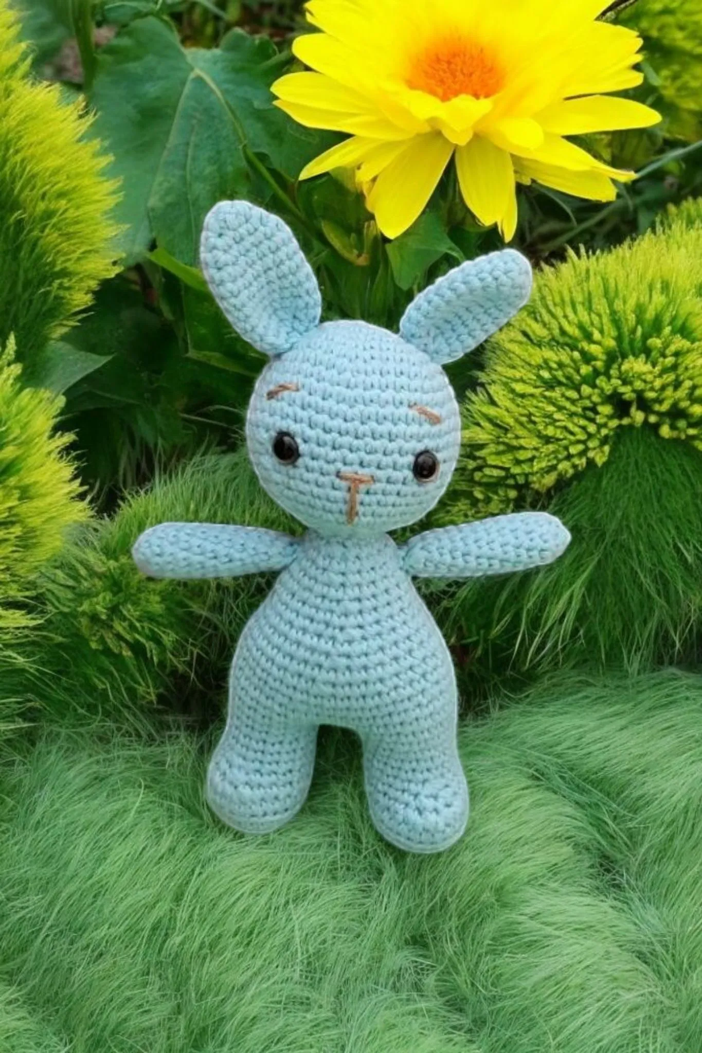 Amigurumi mavi tavşan