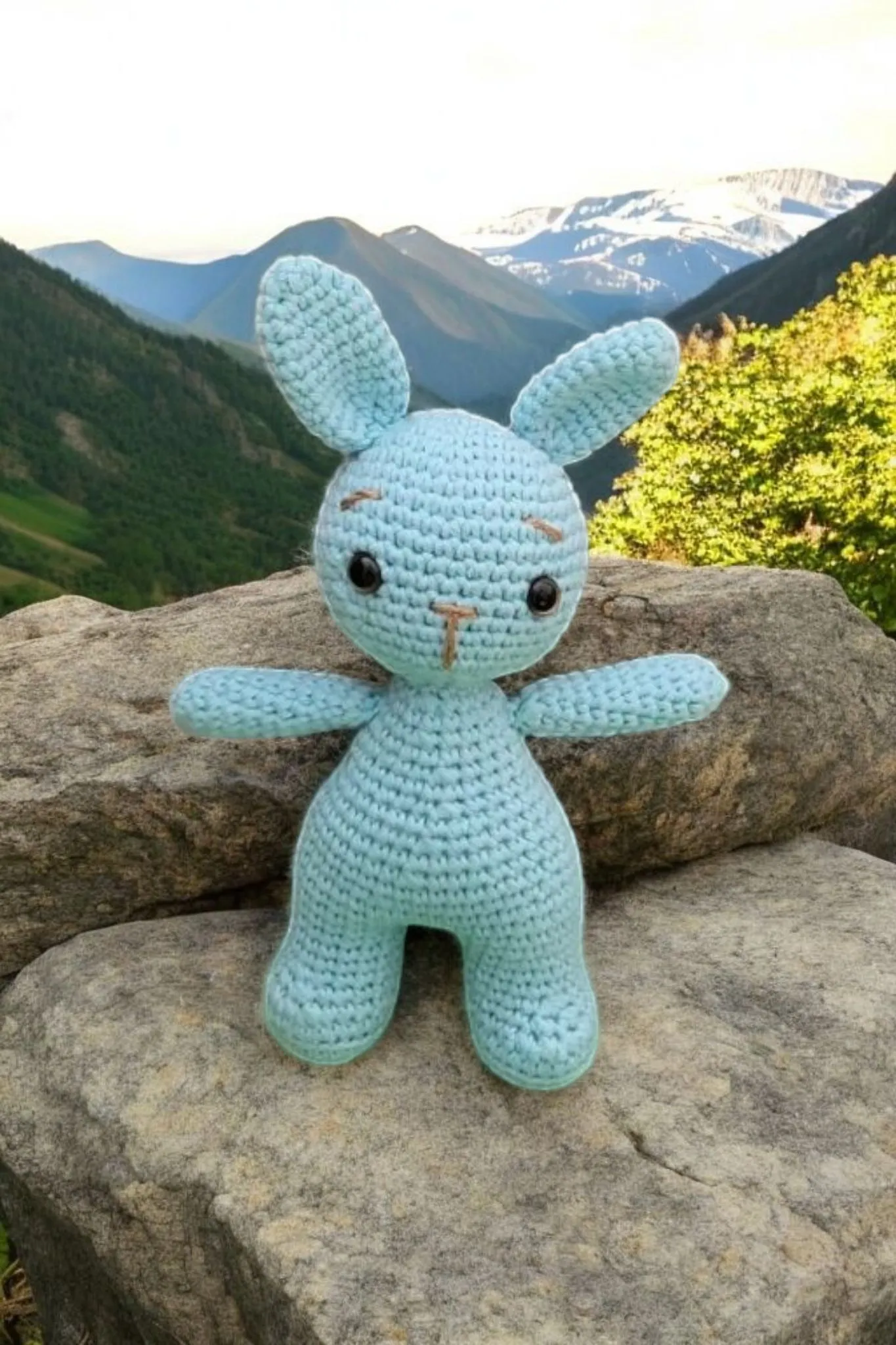 Amigurumi mavi tavşan
