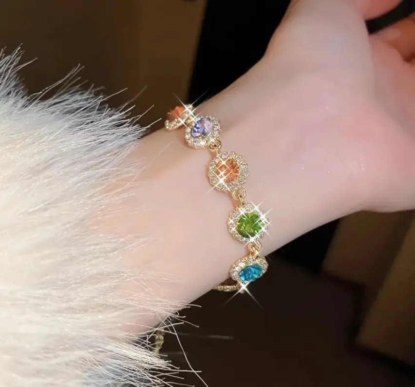 Shiny bracelet with stones