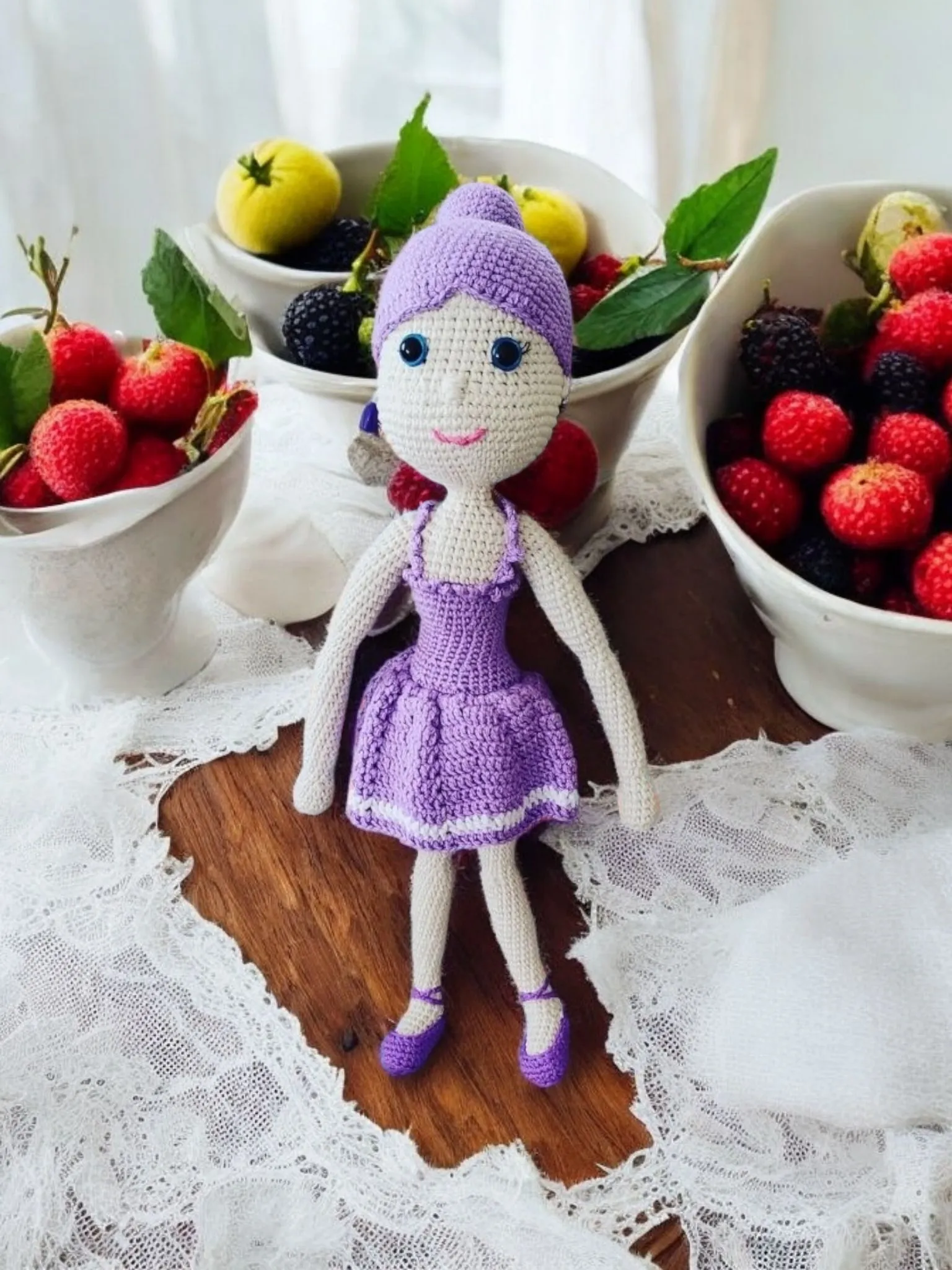 Amigurumi mor elbiseli balerin bebek 