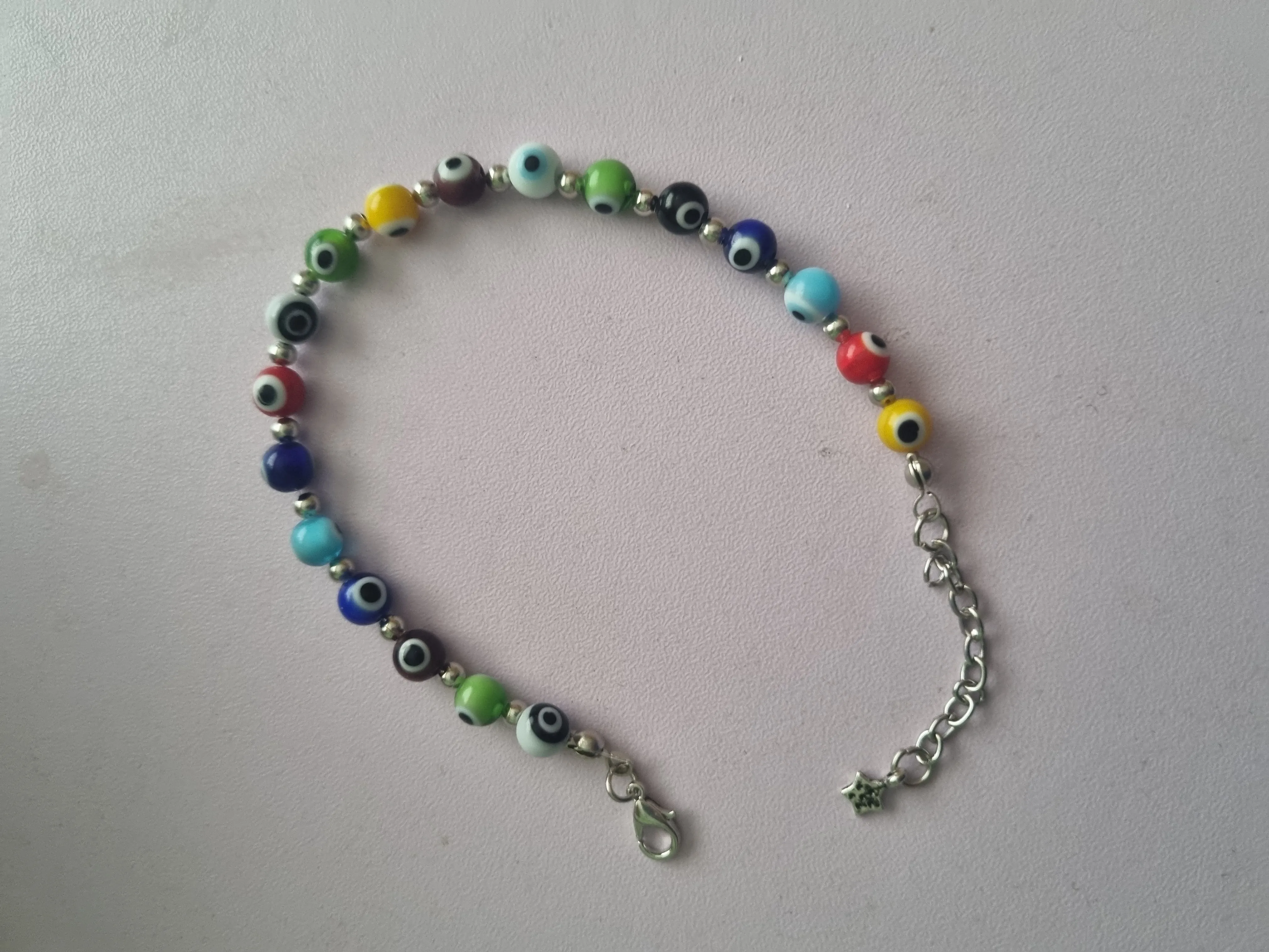 Glass bead design bracelet