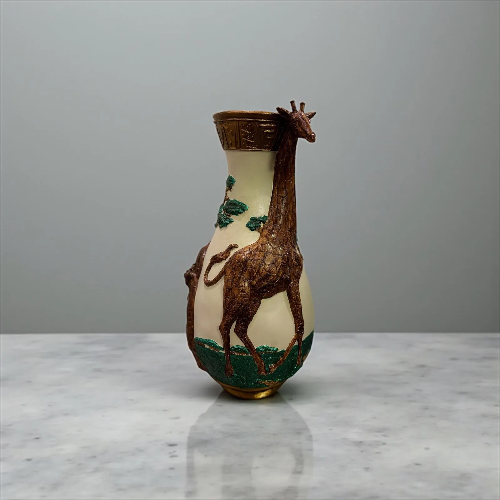 Handmade Giraffe Ceramic Vase – 3D Animal Figure Decor
