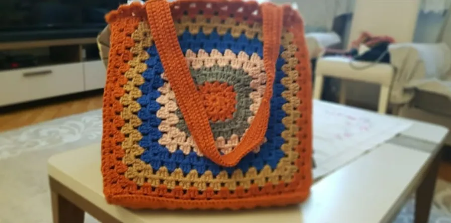 El Örgüsü Renkli Büyük Boy Çanta – 37×37×10 cm, Astarlı, Omuz Askılı El Yapımı