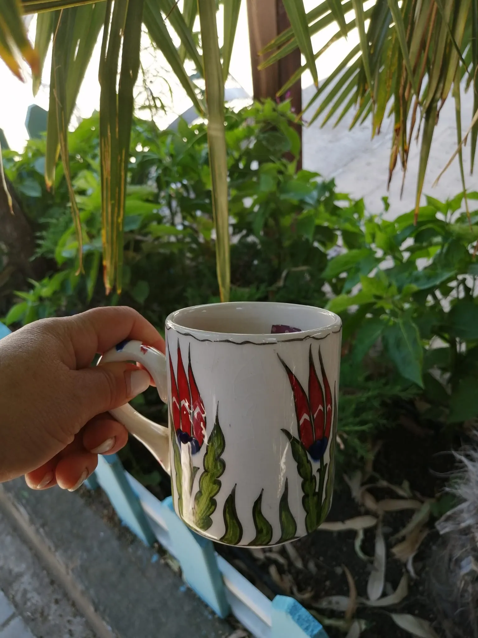 Lale Motifli El Boyaması Seramik Kupa