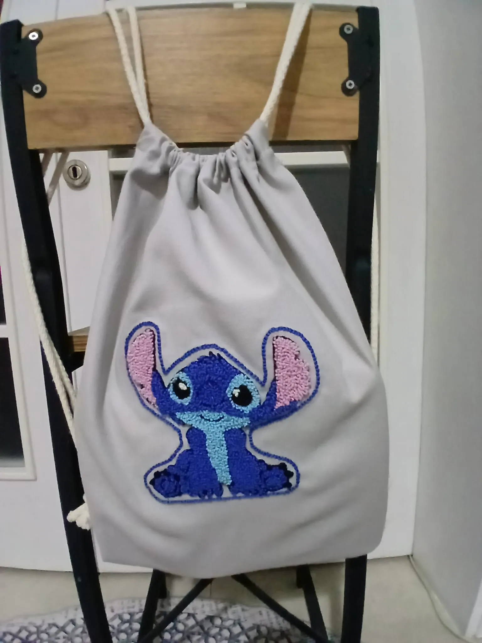 Punch Nakışlı Stitch Temalı İpli Sırt Çantası