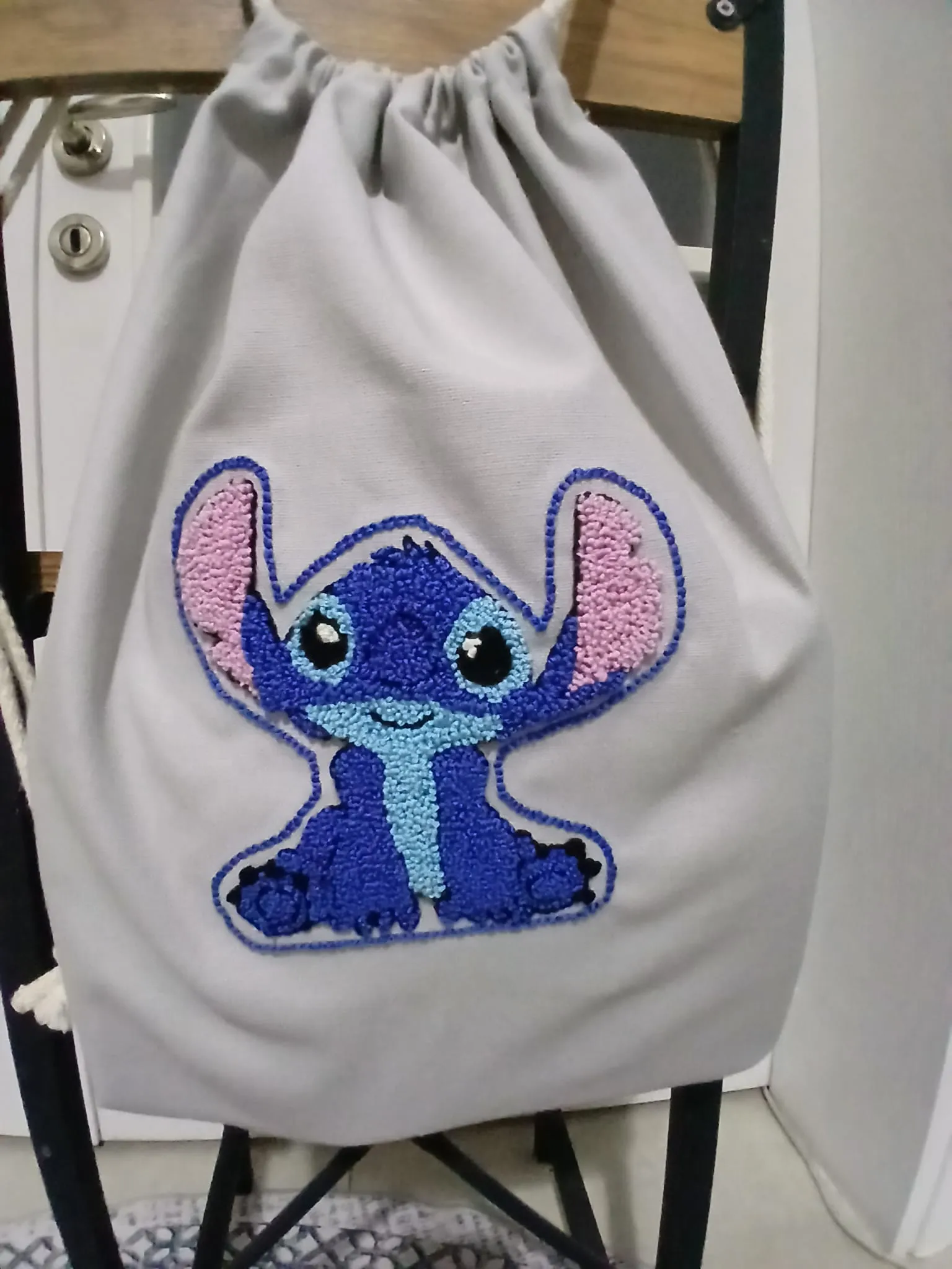Punch Nakışlı Stitch Temalı İpli Sırt Çantası