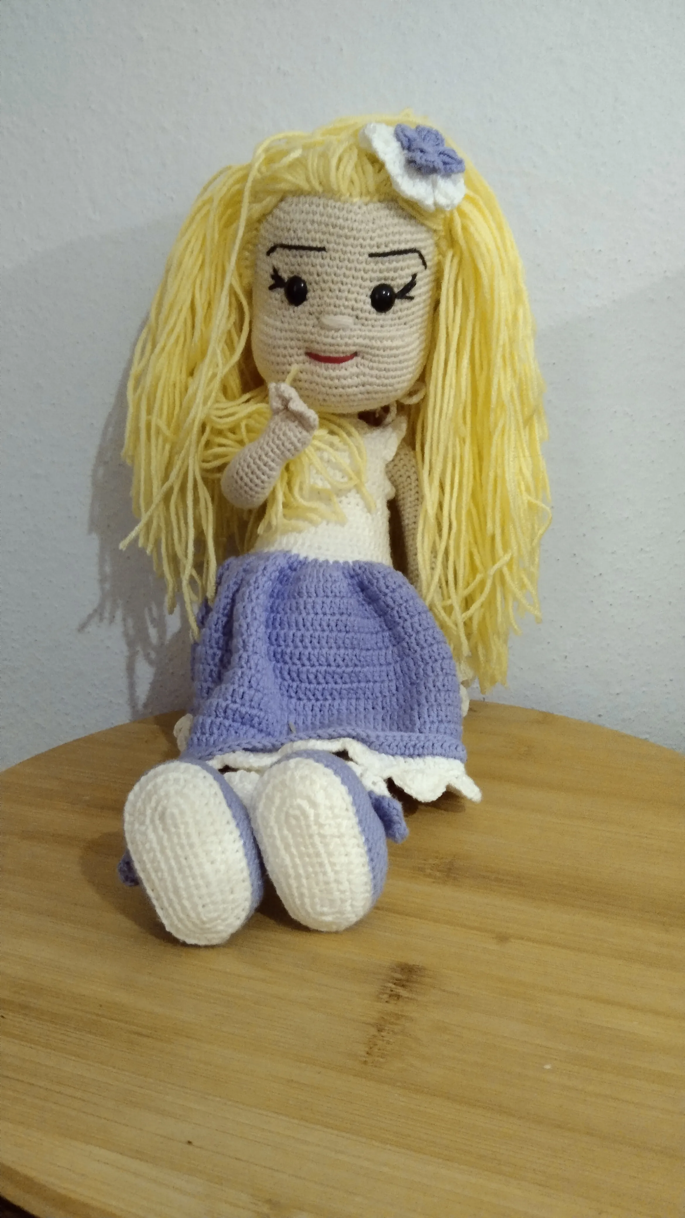 Mavi Elbiseli Amigurumi Oyuncak bebek