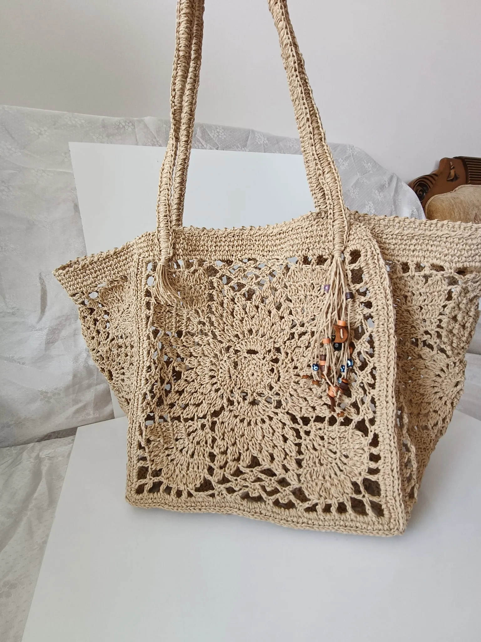 Motif Desenli El Yapımı Örgü Omuz Çantası