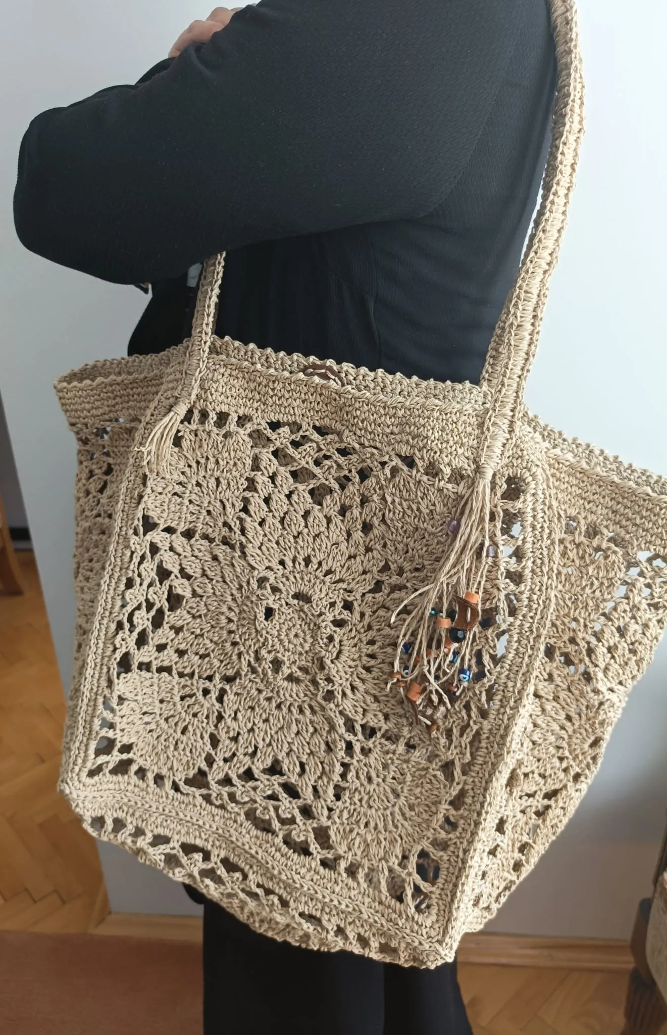 Motif Desenli El Yapımı Örgü Omuz Çantası