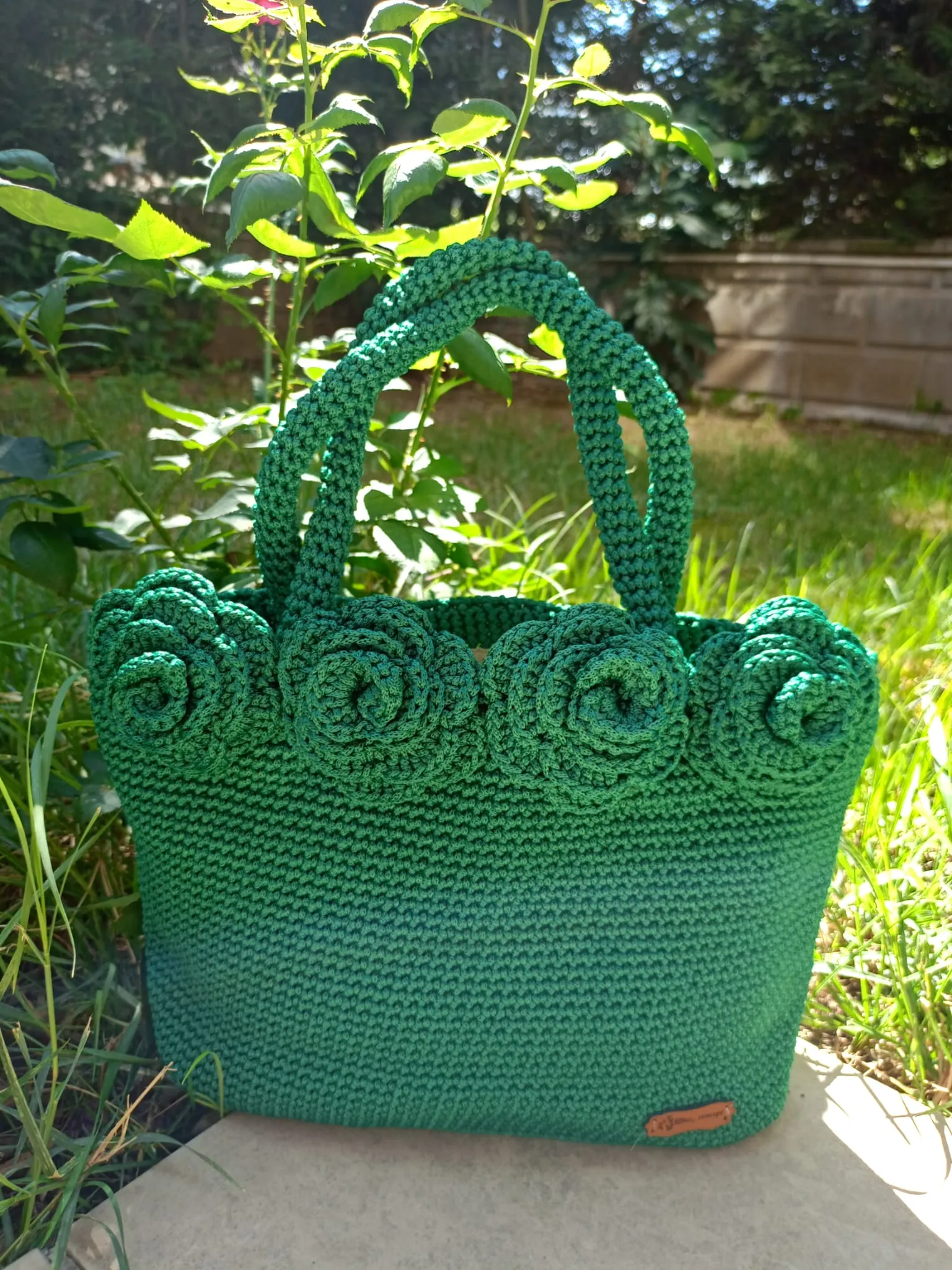 Yeşil Çiçek Detaylı El Örgüsü Çanta – 32x22x11 cm