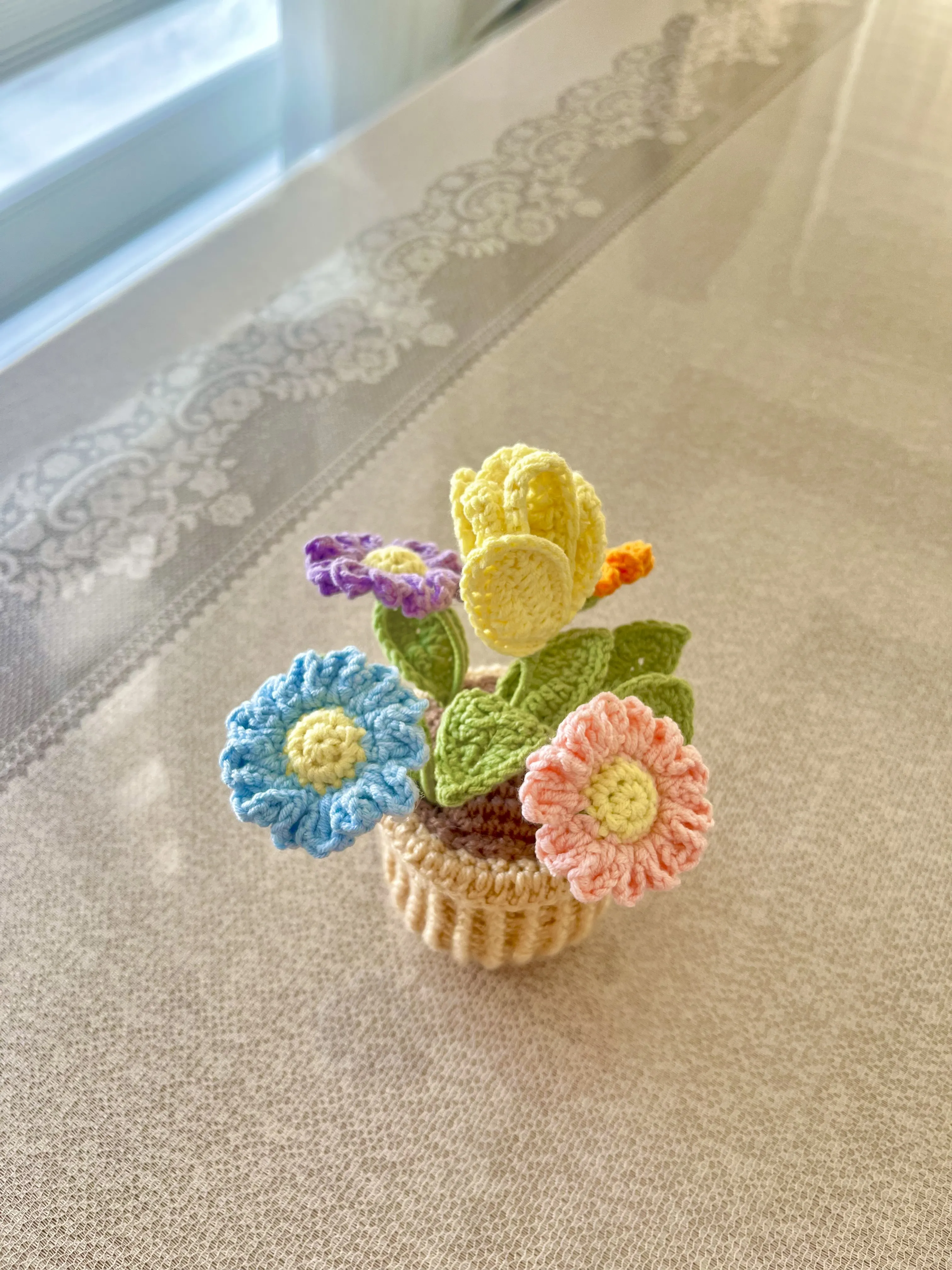 Amigurumi Saksıda Karışık Çiçek Aranjmanı