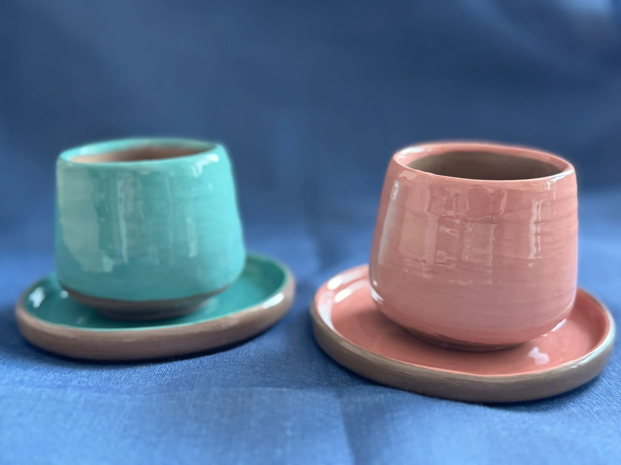 El Yapımı Seramik Kahve Fincanı ve Tabağı (2’li Set / 4 Parça)