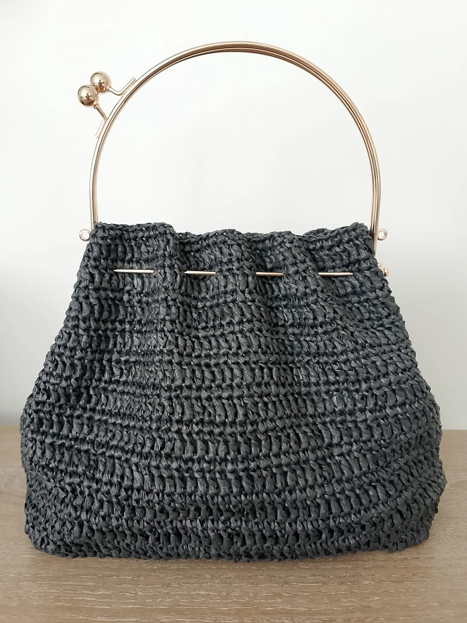 Siyah Hasır El Yapımı Yuvarlak Saplı Çanta 